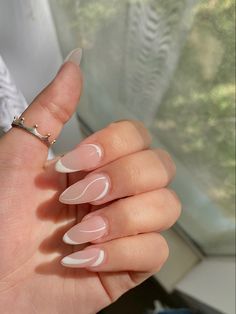 Vanilla Girl Aesthetic Nails, Vanilla Girl Nail Ideas, Vanilla Girl Nails, Clean Girl Aesthetic Nails, Vanilla Nails, Gel Nail Art Ideas, Cute Nails Black, Nail Growth Tips, Grow Nails Faster