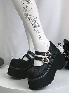 Gothic Oc, Goth Platform Boots, Goth Platforms, Goth Fits, Goth Things, Demonia Boots, Goth Shoes, Goth Boots, Punk Shoes