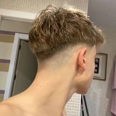 Low Fade Long Hair, Taper Fade Short Hair, Mid Fade Haircut, Haircut Selfie, Photo Hijab, Drop Fade Haircut, Low Fade Haircut, Men Haircut Curly Hair