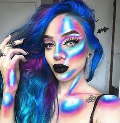 @sandrarclemente Chrome Makeup Look, Cool Eyeshadow Looks Creative, Crazy Makeup Looks Creative, Cool Eyeshadow Looks, Crazy Makeup Looks, Makeup Looks Creative, Chrome Makeup, Cool Eyeshadow