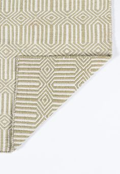 Momeni Newton NWT-1 Green Area Rug by Erin Gates Runner Image Ultimate Backyard, Erin Gates, Graphic Motif, Porch Rug, Synthetic Rugs, Trellis Pattern, Artisan Rugs, Green Area Rug, Backyard Retreat