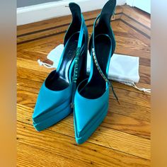 Versace Medusa Turquoise Platform Heels Size 39 Brand New Never Worn Chic Turquoise Heels For Evening, Elegant Turquoise Heels For Party, Turquoise Ankle Strap Heels For Party, Versace Platform Heels, Turquoise High Heels For Party, Versace Medusa Platform, Elegant Turquoise Party Heels, Chic Turquoise Pointed Toe Heels, Green Versace Heels