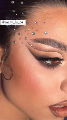 Exotic Makeup, Coachella Makeup, Summer Makeup Trends, Makeup Ojos, Rhinestone Makeup, Dance Makeup, Rave Makeup