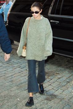 Look Adidas, Estilo Indie, Fall 23, Shoes Spring, Mode Inspo, Outfit Look, 가을 패션, Korean Street Fashion, Mode Vintage