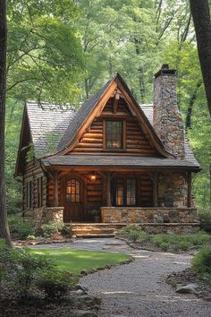 Chinked Log Cabins, Log Cabin Roof Ideas, Wooden House Designs Exterior, Cabins And Cottages In The Woods, Log Houses Exterior, Cabin Aesthetic Exterior, Cozy Cabin Ideas, Hunting Lodge Exterior, Cabin Home Exterior