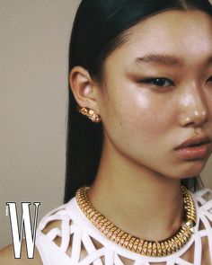 Asian Eyeshadow, Fashion Makeup Photography, Yoon Young Bae, Korean Facial, Asian Models Female, High Fashion Makeup, Full Makeup, Beauty Photoshoot, Neutral Makeup