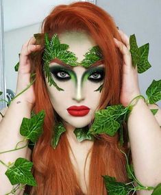 Poison Ivy Makeup Ideas, Poison Ivy Kostüm, Ivy Makeup, Poison Ivy Costume, Halloween Make-up Looks, Poison Ivy Cosplay