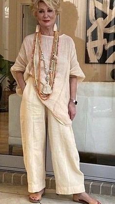 Dresses For Women Over 50, Chic Ootd, Stylish Outfits For Women Over 50, Mode Hippie, Over 60 Fashion, Older Women Fashion, Boho Dresses, 60 Fashion, Over 50 Womens Fashion