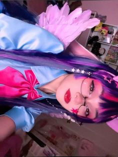 Mordecai And Twilight Sparkle Costume, Trixie Lulamoon Cosplay, Mlp Cosplay Twilight, Twighlight Sparkle Cosplay, Twilight Sparkle Makeup, Twilight Sparkle Halloween, Twilight Sparkle Outfits, Twilight Sparkle Hair, Twilight Sparkle Cosplay