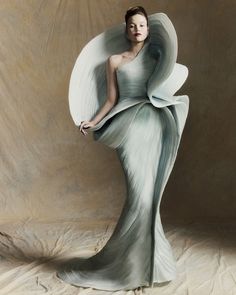 Spring 2024 Haute Couture: Cheney Chan Couture Avant Garde Fashion Couture, Capitol Couture, Structured Fashion, Sculptural Fashion, Structured Dress, Fashion Design Sketches, Couture Gowns, Marchesa, An Angel