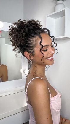 Κούρεμα Bob, Curly Bun Hairstyles, Fishtail Braid, Curly Hair Care