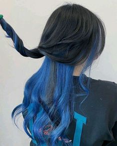 Light Blue Hair Color, Blue Hair Styles, Peekaboo Hair Color Ideas, Blue Hair Ideas, Peekaboo Hair Color, Icy Blue Hair, Hair Dyed Underneath