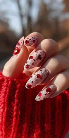 Glitter Nail Ideas, Red Ombre Nails, New Years Nails, Edge Nails, Glitter Nail, New Year's Nails