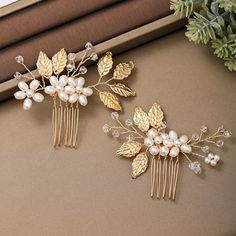 Type : Headband Model Number : FS Department Name : ADULT Material : Metal Origin : Mainland China CN : Zhejiang Color: Gold. Floral Wedding Hair, Pearl Hair Comb, Bridal Clip, Brunette Makeup, Hair Comb Clips, Gold Hair Comb, Rhinestone Hair Comb, Hair Comb Bridal, Bridal Wedding Hair