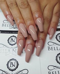 Chic Long Nails, Neutral Coffin Nail Ideas, Beige Nails Acrylic, Nude Beige Nails, Acrylic Nail Shapes, Graduation Nails, Vintage Nails, Nude Nail Designs