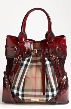 BEAUTIFUL Burberry Prorsum Sac Week End, Burberry Prorsum, Va Va Voom, Beautiful Handbags, Burberry Handbags, Cute Purses, Purse Accessories, Burberry Women