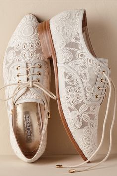 White Oxford Shoes, Lace Oxford Shoes, Lace Oxfords, Wedding Shoes Lace, Anthropologie Shoes, Bride Shoes, Bridal Shoes, Womens Oxfords, Cream White