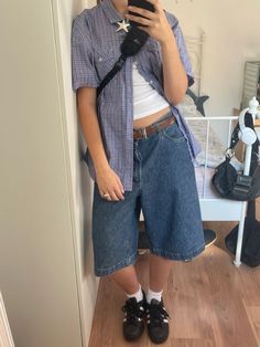 Shirt And Jorts Outfit, Button Up With Jorts, Stem Summer Outfits, Outfit Ideas Jorts, Jorts Outfit Aesthetic, Short Sleeves Outfit, Jort Outfits, Thrifting Inspiration