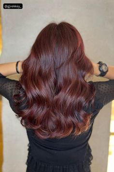 Warm Mahogany Shade Brown Hair Red Undertones, Warm Red Hair, Cherry Coke Hair, Cherry Cola Hair Color, Red Hair Color Shades, Cherry Cola Hair, Hair Color Mahogany, Mahogany Hair