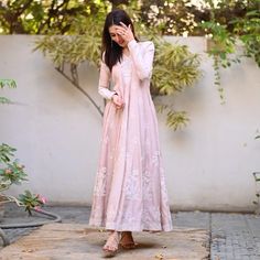 Modest Wardrobe, California Closets, Casual Party Dresses, Dream Dresses, Pakistani Actress, Indian Designer, Indian Designer Wear, Women Clothes, Casual Style Outfits