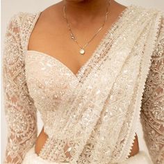 Stylish Saree Blouse Design, Latest Blouse Ideas, Sari Wedding Dress, Trending Blouse Design, Trending Blouse, Indian Blouse Designs, Saree Blouse Styles, Latest Blouse Designs Pattern