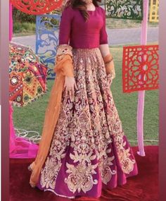 Barat Dresses For Bride Sister, Valima Dress, Barat Dresses, Brother Wedding, Dresses For Bride, Mehndi Dresses, Red Bridal Dress, Velvet Dress Designs