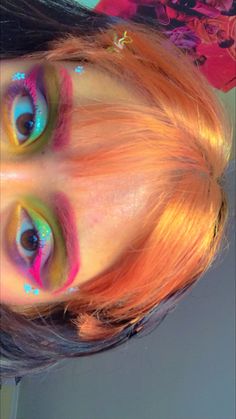 Wacky Makeup Looks, Silly Makeup Looks, Makeup Ideas Colorful Creative, Creative Makeup Looks Colorful, Funky Makeup Creative, Funky Makeup Looks, Weird Makeup Looks, Kidcore Makeup, Artistic Eye Makeup