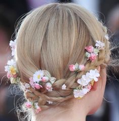 Pure Soul, Barbie Fairytopia, Flowers In Her Hair, Spring Girl, Peinados Fáciles Para Cabello Corto, Woodland Fairy, Elle Fanning, Maleficent, Mulan