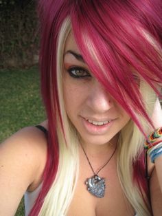 raspberry and platinum blonde / bangs, layersI'd never do this, I love my brown hair but it looks pretty cute on this person!! :) Blonde Emo Hair, Platinum Blonde Bangs, Purple And Blonde Hair, Brown And Blonde, Red Blonde Hair, Scene Girl, Red To Blonde, Emo Hair, Funky Hairstyles