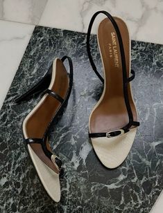 Classy Sandals, Shoes Heels Classy, Vintage Heels, Heels Classy, Fancy Shoes, Girly Shoes, Shoe Inspo, Aesthetic Shoes, Swag Shoes