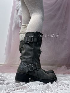 Y2k Boots, Cute Nikes, Swag Shoes, Really Cute Outfits, Grunge Fashion, Fast Fashion