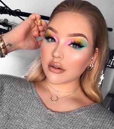 Instagram Makeup Looks, Colourful Eyeshadow, Rosa Make-up, Makeup Festival, Soft Make-up, Halloween Makeup Look, Pastel Eyeshadow, Kendall Jenner Makeup, Halloween Make-up Looks