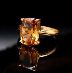 Natural Citrine Rectangle Cushion Ring *14K Gold Bohemian Ring for Men * Yellow Citrine Jewelry * Dainty Ring * Wedding Ring *Boho Gold Ring Specifications :- * Material            :     Gold, Gemstone * Stone Name    :     Natural Citrine * Stone Size       :     13X9 mm * Ring Weight     :     2.70 Gm. Approx *All of our jewelry are hand made and made to order. *We use only 10K or 14k real gold. "Not Plated or Filled" Shipping Handling Time :     We Take no handling time, We ship to Worldwide, Citrine Wedding Ring, Rectangle Cushion, Citrine Jewelry, Bohemian Ring, Zierlicher Ring, Gold Wedding Jewelry, Cushion Ring, Jewelry Dainty, Bohemian Rings