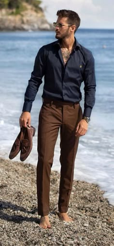 Dark Brown Dress Pants, Brown Pants Men, Outfits Quotes, Dark Brown Dress, Stylish Shirts Men, Mens Smart Casual Outfits, Mens Business Casual Outfits, Shirt Outfit Men, Formal Men Outfit