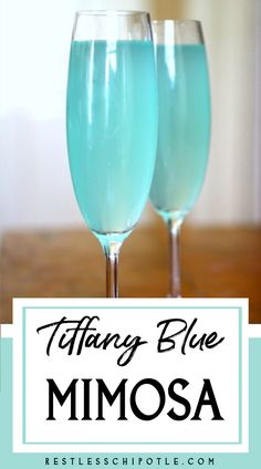 Two aqua blue drinks in champagne flutes. Blue Mimosa, Tiffany Theme Party, Breakfast At Tiffanys Party Ideas, Tiffany Themed Bridal Shower, Tiffany Birthday Party, Easy Cocktail Recipe, Bridal Shower Drinks, Tiffany Birthday, Tiffany Baby Showers