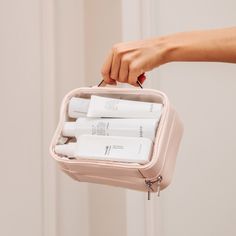 This dual sided transparent makeup case has been showing up all over Instagram and Tiktok, for good reasons - The Donna is aesthetically pleasing and functional. With two separate compartments, you can easily organize your makeup and skincare products. It's transparent case makes it TSA and travel friendly. It is also compact and can easily fit in any large purchase or carry on luggage. Product Specifications:● Transparent cosmetic case with dual compartments and dual zipper opening● Two additio Ugc Inspiration, Makeup Vanity Case, Makeup And Skincare Products, Car Trip, Holiday Inspo, Accessories Aesthetic, Travel Necessities, Minimal Makeup, Small Makeup Bag