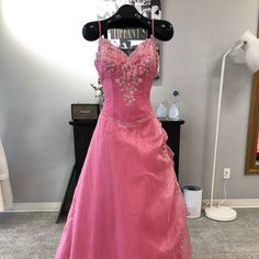 Brand New Condition. Good For Party, Dressed Up, Costume Event. Princess Like Dress. Made Of Silk And Tulle. Beaded And Lace Detail. Length: Floor Length Color: Pink Fabric: Silk, Tulle And Lace Motifs Size: 8 Multi Color Prom Dress, Prom Ball Gown Dresses, 2000s Prom Dress, Pink Hoco Dress, Good For Party, Dress Wishlist, Long Pink Dress, 2000s Party, Barbie Pink Dress