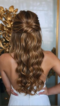 15 Cute and Easy Curly Hairstyles for Prom 41 Bridal Half Up Half Down Straight Hair, Simple Wedding Hairstyles For Fine Hair, Hair Styles For Prom Down, Curled Hairstyle Ideas, Half Hairstyles Wedding, Prom Hairstyle Down, Wedding Hairstyles Half Up Half Down Long Hair, Curled Hairstyles Medium Length, Hair For Bridesmaids Half Up