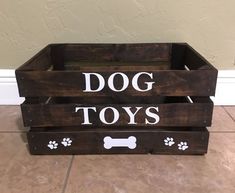 Tipps #zur #Organisation #Ihres #Hundes #Versorgung.,  #Hundes #Ihres #Organisation #puppyDog... Dog Organization, Dog Toy Box, Tips For Organizing, Dog Ideas, Puppy Paws, Dog Rooms, Dog Crafts, Wood Ideas, Cat Themed