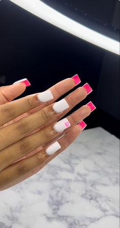 Cute Short Nails Pink And White, Nails Design For Birthday, White Nails With Pink Underneath, White Nails With Pink Bottoms, Color Under Nails, Cute Summer Nails Black Women, One Color Nails Short, Baddie Back To School Nails, Pink And White Nail Set