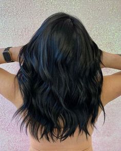 Black Hair With Blue Highlights, Midnight Black Hair, Boliage Hair, Blue Hair Highlights, Kylie Hair, Hair Color Underneath, Black Hair Dye, Brown Hair Inspo