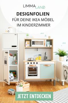 an advertisement for a children's play kitchen set in white and blue with text overlay that reads, umma and upcycling & zuber fur den kinder