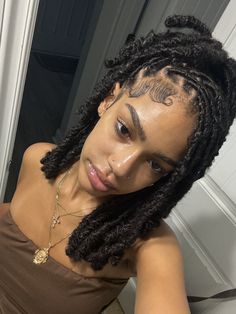 Shoulder Length Locs Black Women, Earthy Girl Hairstyles Black Women, Y2k Hairstyles Black Women Locs, Locs Black Women Aesthetic, Bob Locs, Alt Black Woman Hair, Island Twist, Hairstyle Idea, Natural Hair Bun Styles