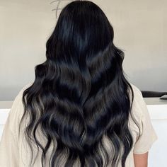 Ink Black Hair, Soft Black Hair, Nice Hairstyles, Hair Highlight, I Tip Hair Extensions, Brown Hair Inspo, Dirty Blonde Hair, Blending Gray Hair