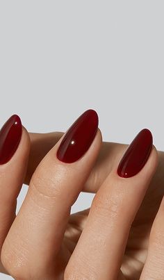 Dark Berry Nails, Wine Nails, Color For Nails, Colorful Nail Designs, Popular Nails, Nails Magazine, Pinot Noir