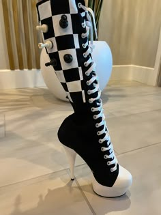 These one of a kind chess heels will make you the hottest person in chess club! They shoes themselves are Delight-2000SK-02 shoes from Pleaser.com! I hand painted on the white squares to add that checkered look. They are size 8 lace up heels (I am not very good at lacing) with a 6 inch heel and 13/4 inch platform. But wait are you ready for the best part... the pieces move! I made them move via magnets (the magnets might make the white square a bit darker so be careful with that) on the bottom of the pieces and added other magnets inside so they could stick! (I added a fabric covering on the magnets on the inside so they don't touch your skin, but glue may be visible). Chess Outfit, Chess Black And White, Whimsical Shoes, Goth Shoes, Chess Club, 6 Inch Heels, Dr Shoes, Checker Board, White Square