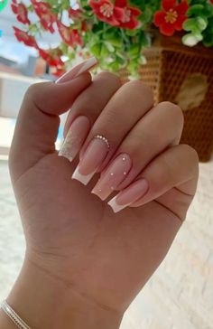 Curso de Alongamento de Unhas no Molde F1
Do básico ao avançado da técnica. Simple Gel Nails, Girly Acrylic Nails, Glow Nails, Blush Nails, Acrylic Nails Coffin Pink, Elegant Nails, Fancy Nails, Dope Nails, Square Nails