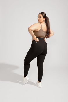 Made with our iconic curve-accentuating Crisscross Hourglass® waistband, this legging was designed to effortlessly flatter your body and accentuate your curves. Talk about a core essential. Bonus? They’re available in 5 different inseam lengths + 9 sizes to guarantee your fit is flawless. Compression Level: Performance Level: Free Front, Perfect Leggings, Boy Outerwear, Workout Fits, Girls Outerwear, Leggings With Pockets, Fitness Girl, Blouse Jeans, Boys Pajamas