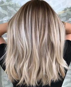 Hairstyles Ponytail, Shoulder Length Hair Cuts, Haircut And Color, Penteado Cabelo Curto, Medium Hair Cuts, Shoulder Length Hair, Blonde Balayage, Medium Length Hair Cuts, Ombre Hair