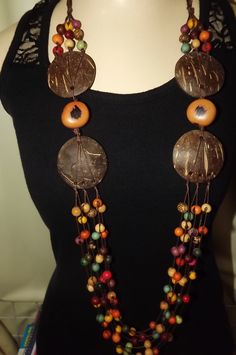 African Women Painting, Coconut Jewelry, Jewelry Template, Handmade Clay Jewelry, Natural Jewelry, Beaded Rope, Beaded Jewelry Designs, Handmade Fashion Jewelry, Unusual Jewelry